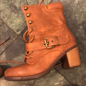 Heel booties
